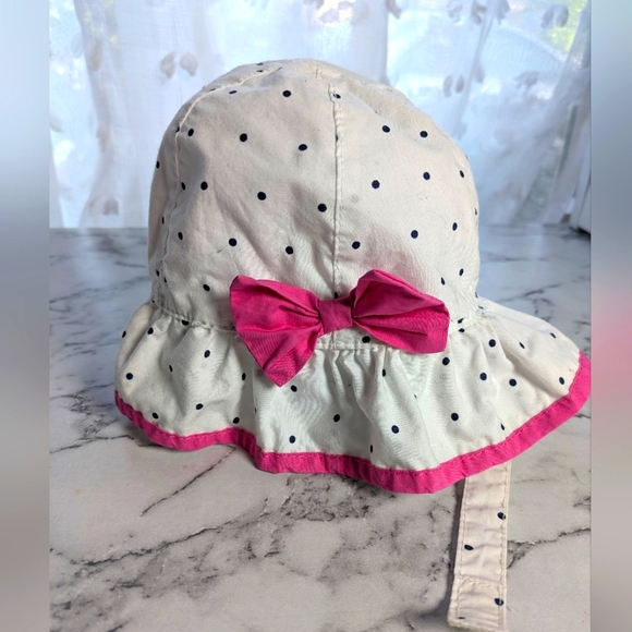 Polka Dot Baby Hat with Pink Bow‎ - Picture 1 of 9